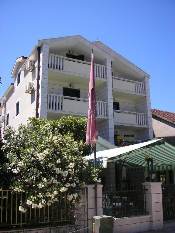 Boutique Hotel Villa Royal Тиват Экстерьер фото