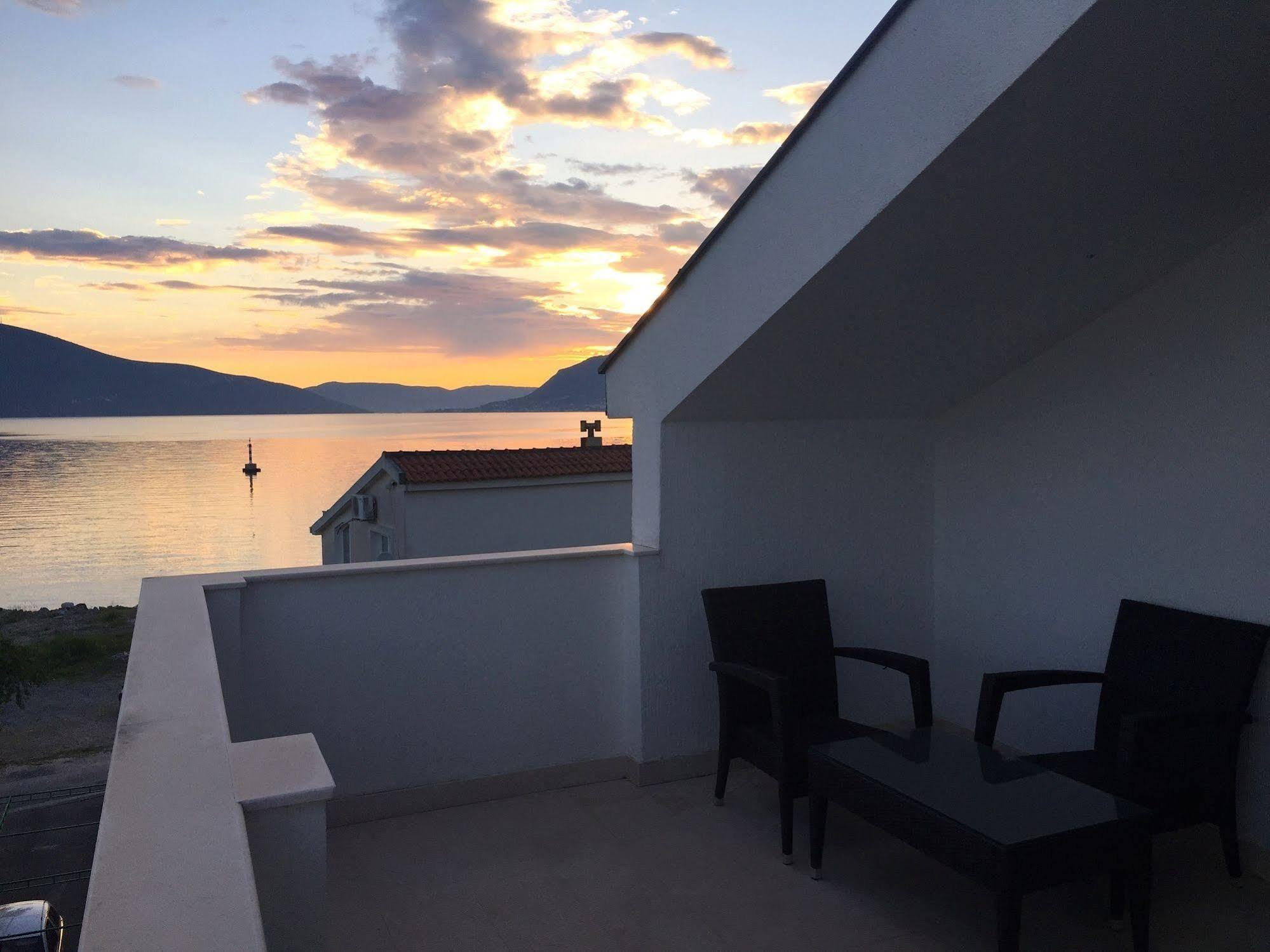 Boutique Hotel Villa Royal Тиват Экстерьер фото